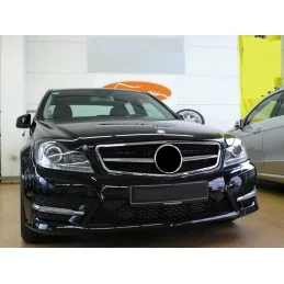 Mercedes C-class AMG C63 grille