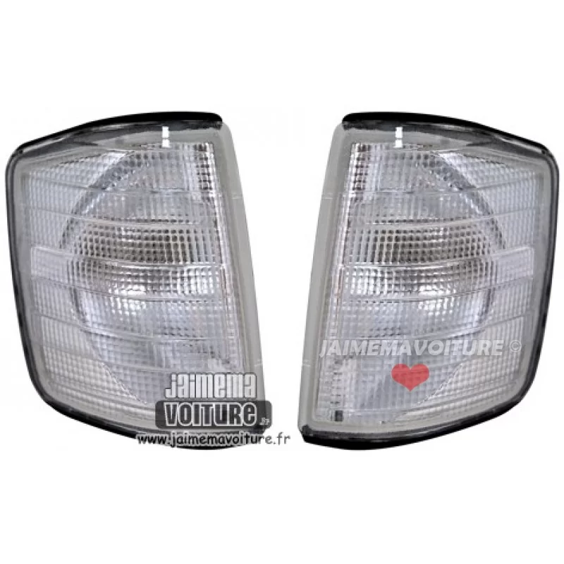 Pair of turn signals the Mercedes C-Class W201 Benz 190 E White Pair of turn signals the Mercedes C-Class W201 Benz 190 E White