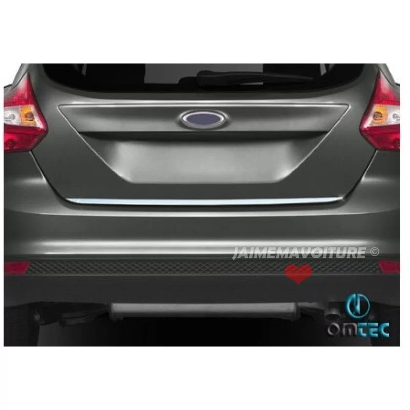 Ford Focus onderkoffer chroomlijst 2011-2015 Ford Focus onderkoffer chroomlijst 2011-2015