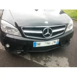 Mercedes C-class AMG C63 grille