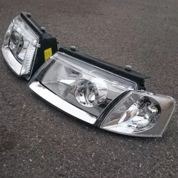 VW Passat främre strålkastare