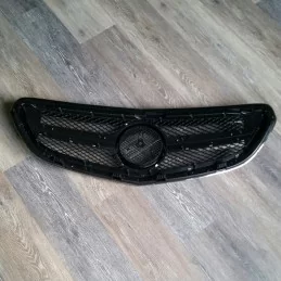 Mercedes E Klasse 1 grille