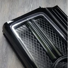 Black grille Mercedes G-class