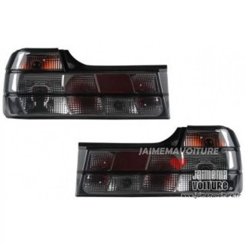 BMW E32 Crystal Black rear lights