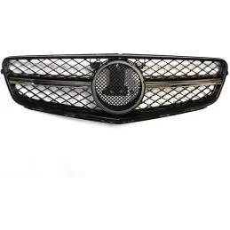 Svart Mercedes C-klass AMG-kylargrill