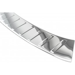 Brushed aluminum loading threshold for Nissan Juke 2014+