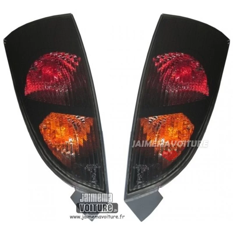 Ford Focus black red rear lights