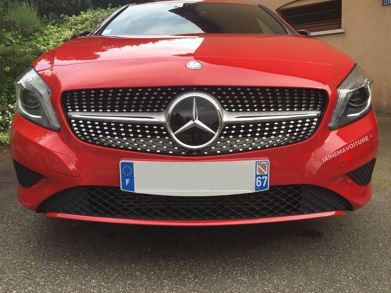 Calandre diamant Mercedes classe A - Grise 2