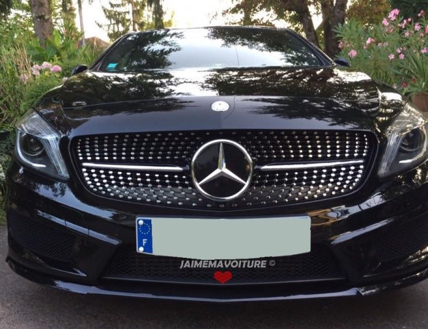 Calandre diamant Mercedes classe A - Noire chrome 2