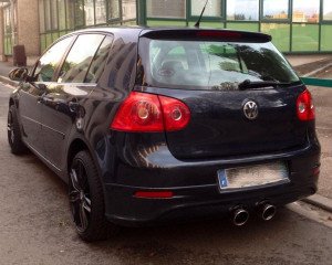 Golf 5 r32 avec pare-choc arrière R32